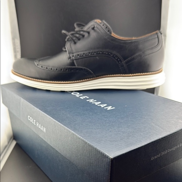 Cole Haan Men\'s Black Oxford Shoes